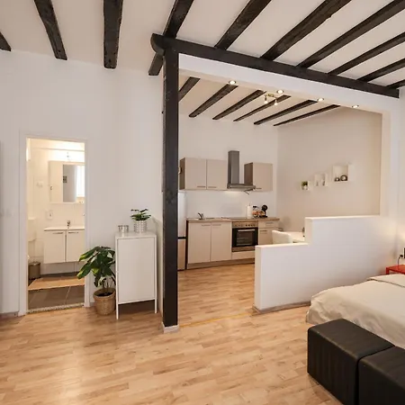Kalelarga Apartment