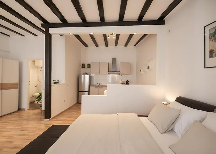 Διαμέρισμα Kalelarga *